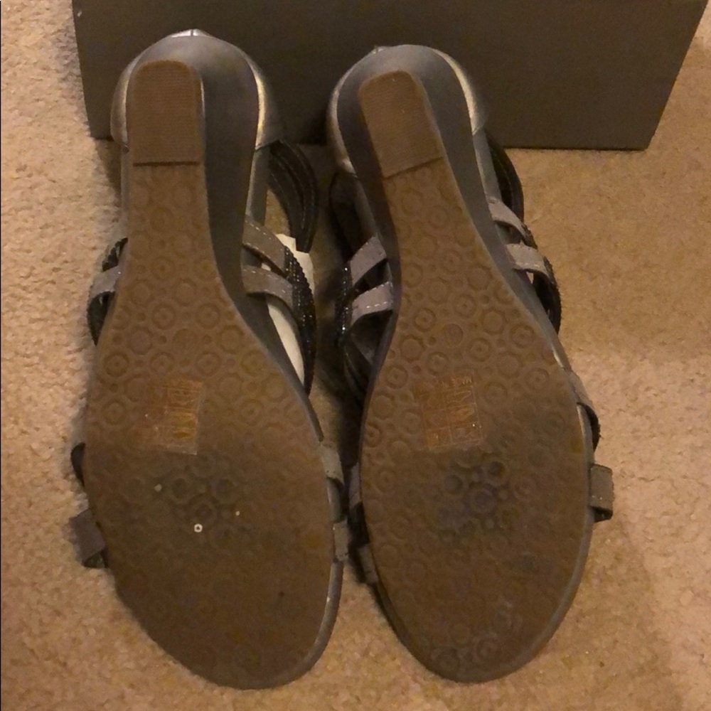 Gray Sparkly Wedge Sandals - Women’s Size 10 - Picture 3 of 5